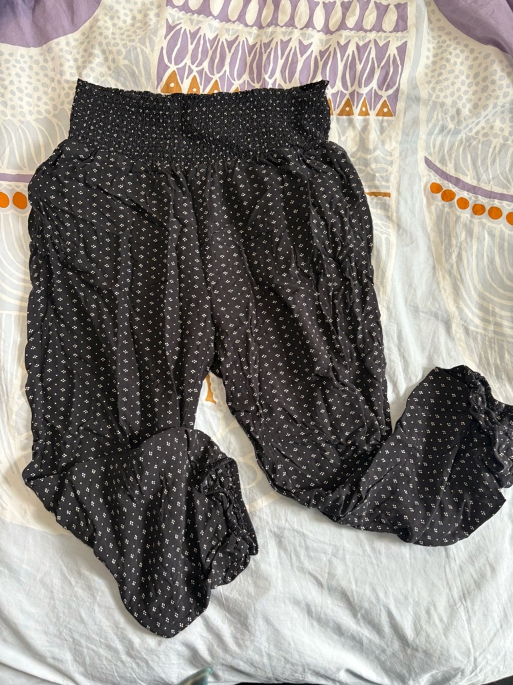 HATCH Maternity cropped Black Smocked Waist Ruffled Hem Bottoms size 3